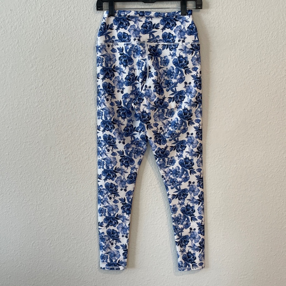 ALICE+OLIVIA Aaron High-Waist Leggings Blue Rose Cottage Floral Size Medium - Picture 5 of 8